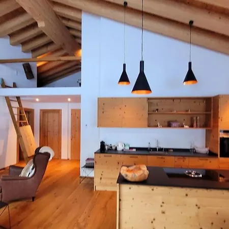 公寓 Luxusapartment Im Alpin-chic Stil Mit Pistenzugang 楚尔瓦尔登